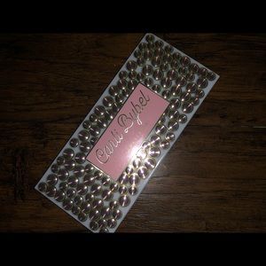 Carly bybel pallet new